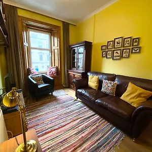 apt-charming-1-bedroom.edinburghhotelsuk.org/