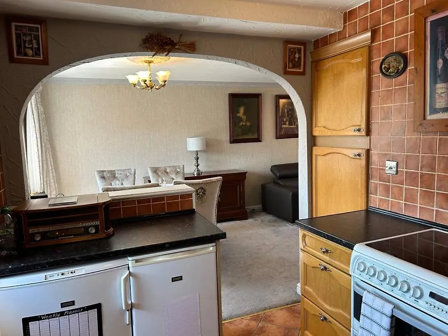 Central Aster House, 3 Bedrooms, Parking Nottingham Holiday home